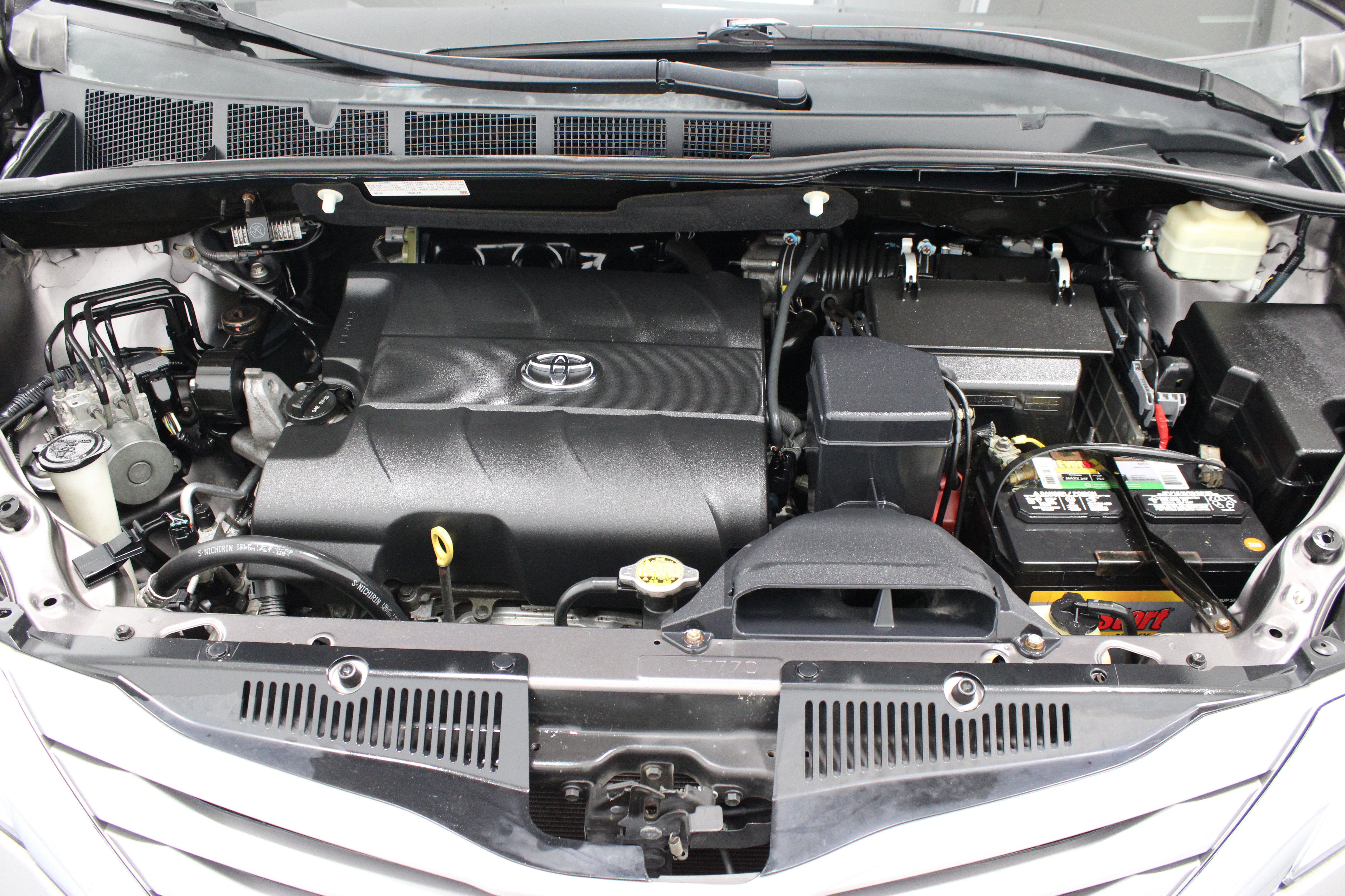 Used 2015 Toyota Sienna XLE AWD/4WD image 38