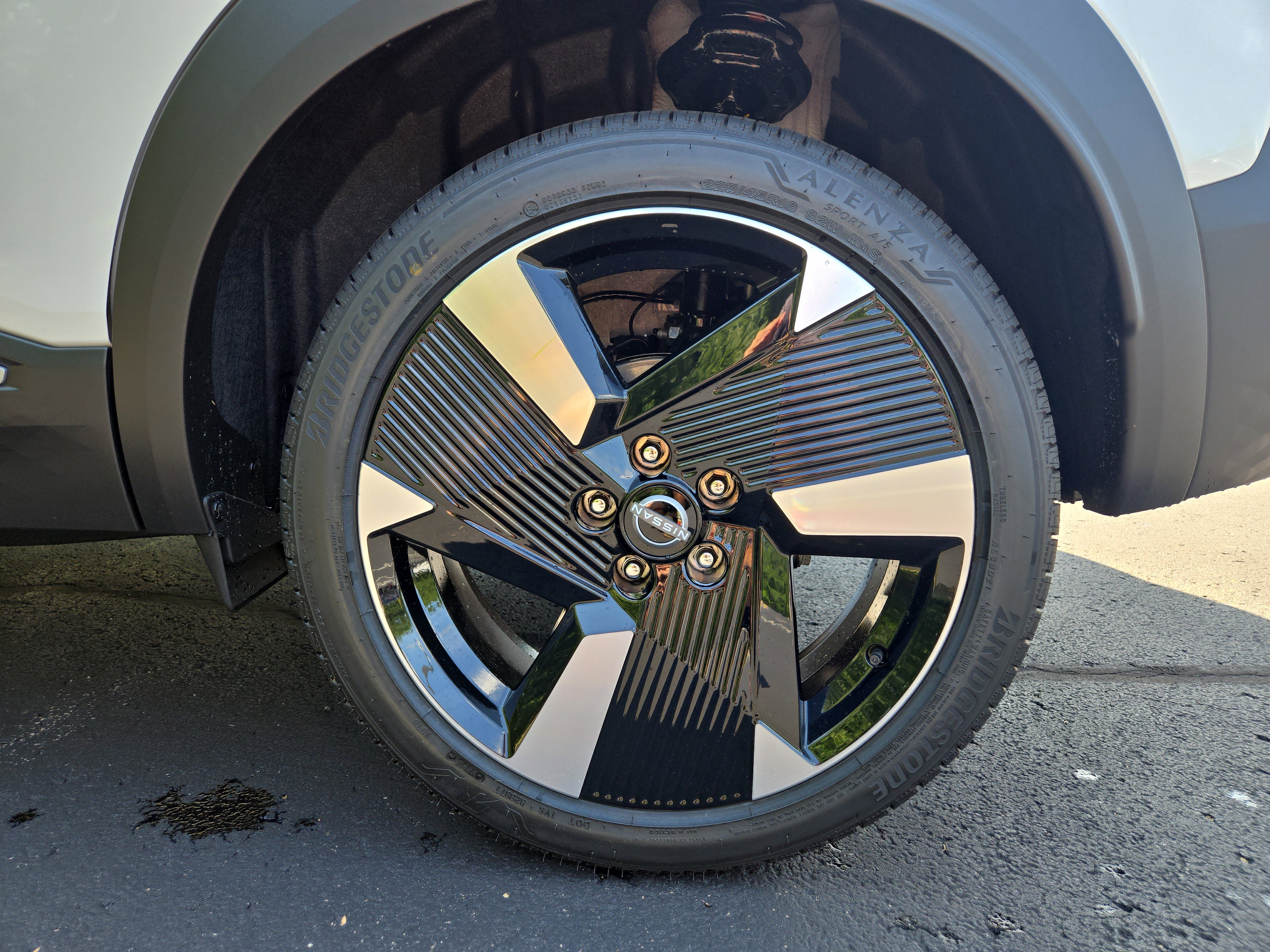 New 2025 Nissan Kicks SR w/ SR Premium Package image 9