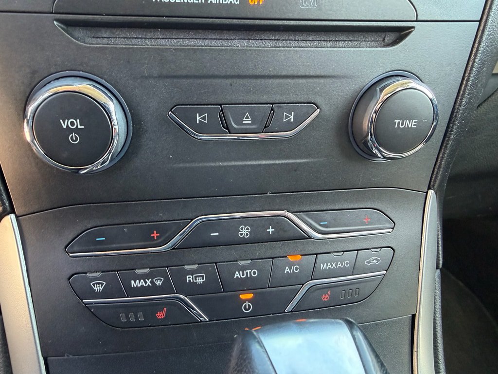 Used 2015 Ford Edge SEL w/ Equipment Group 201A AWD/4WD image 14