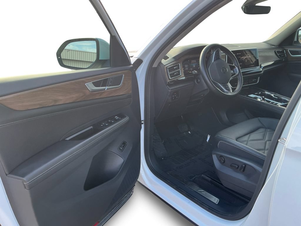 Used 2025 Volkswagen Atlas SE AWD/4WD image 24