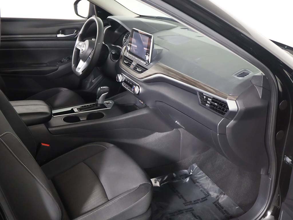 Used 2025 Nissan Altima 2.5 SV FWD image 20