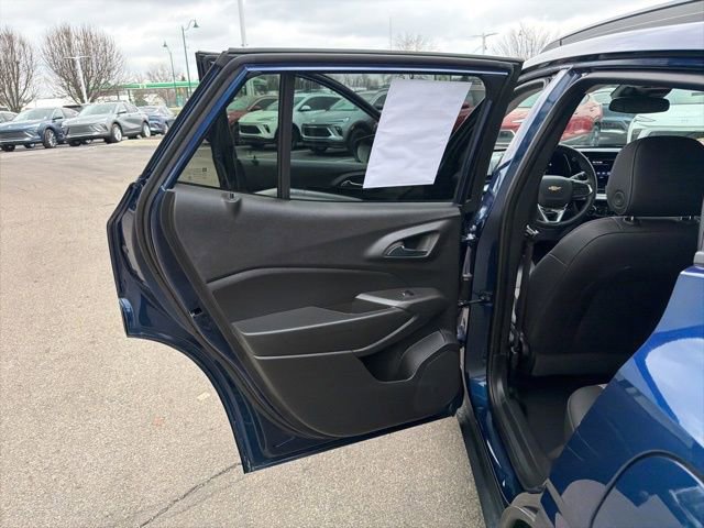Used 2024 Chevrolet Trax LT w/ Driver Confidence Package image 29