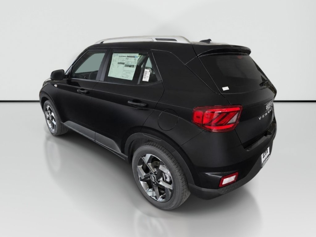 New 2026 Hyundai Venue SEL FWD image 5