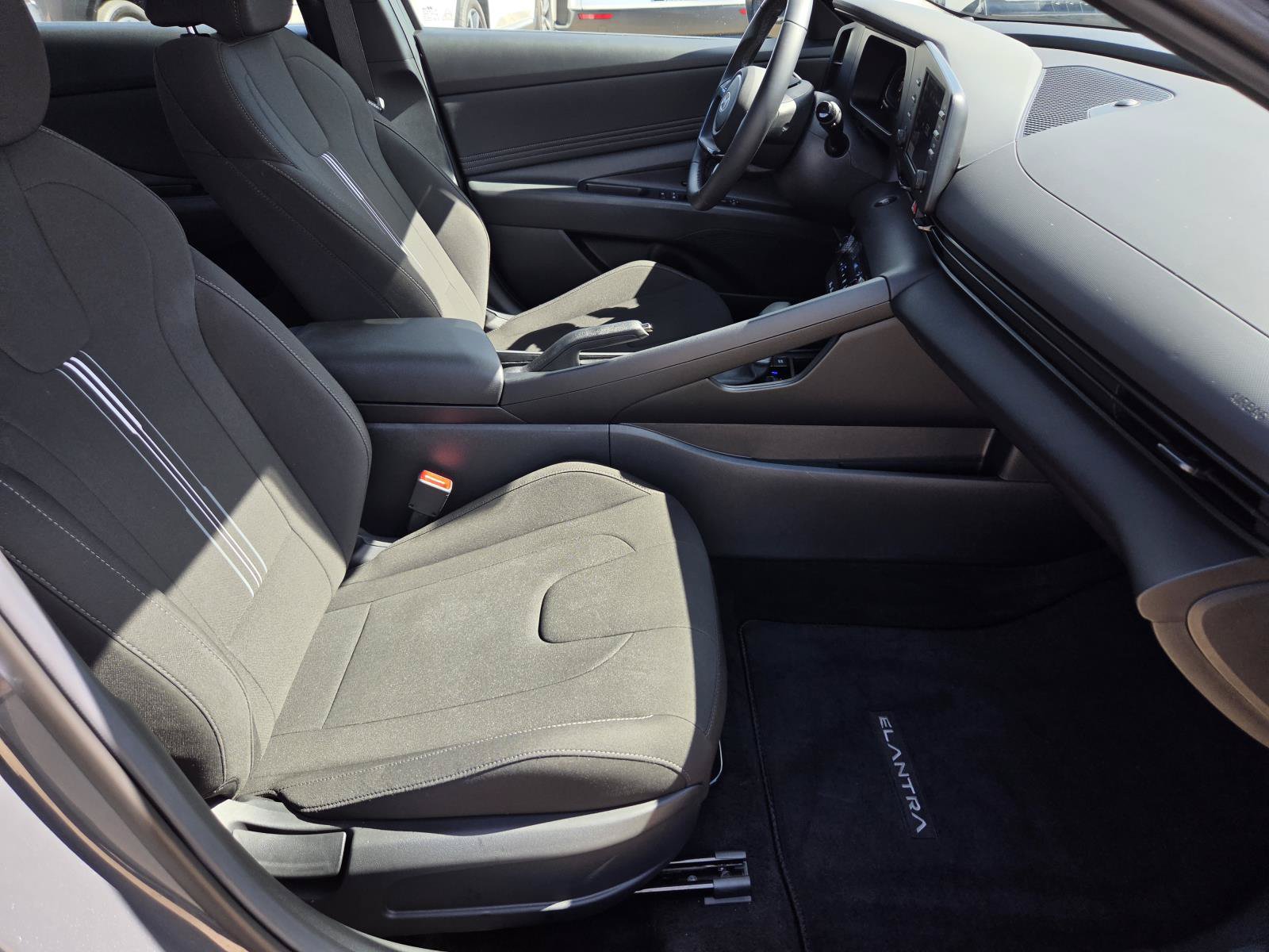 Certified 2026 Hyundai Elantra Sport w/ Cargo Package FWD image 8
