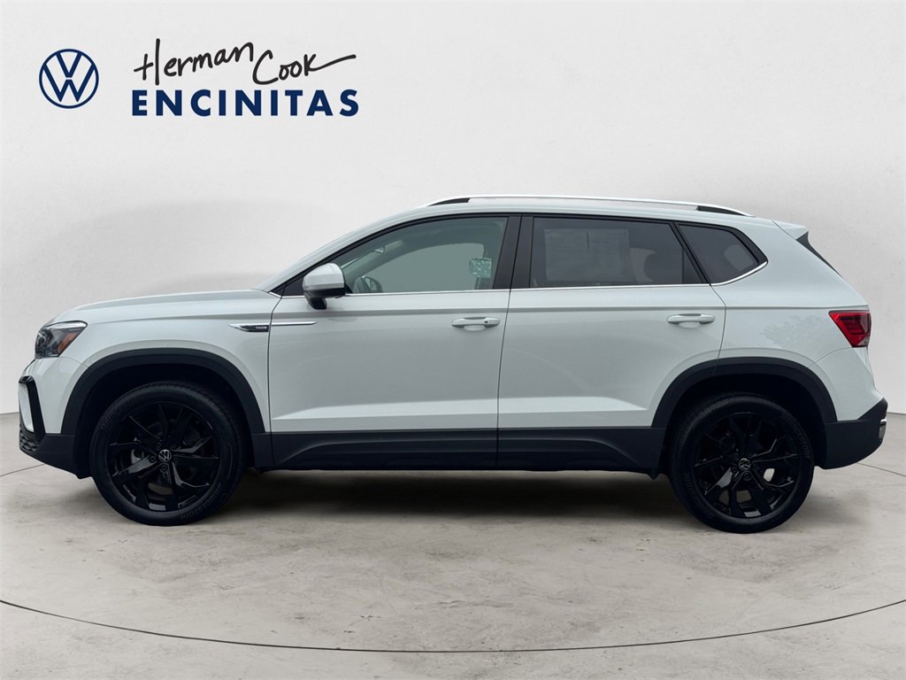 Certified 2022 Volkswagen Taos SE w/ IQ.Drive SE Package image 2