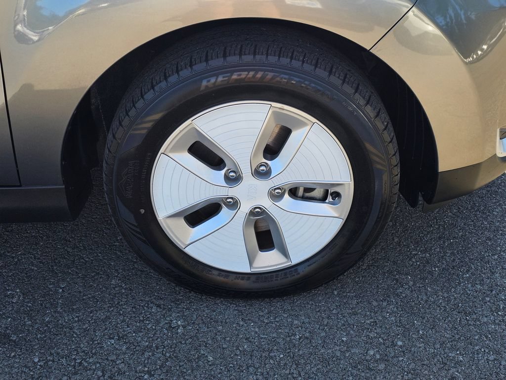Used 2016 Kia Soul EV + w/ Paint Protection Film Package FWD image 30