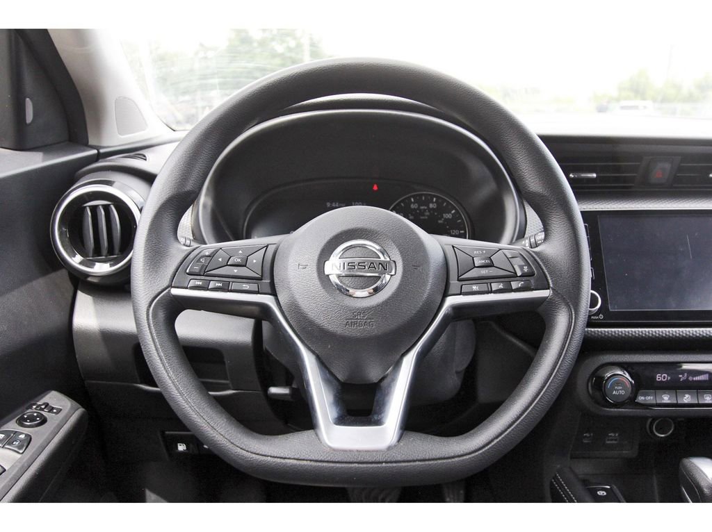 Used 2021 Nissan Kicks SV FWD image 16