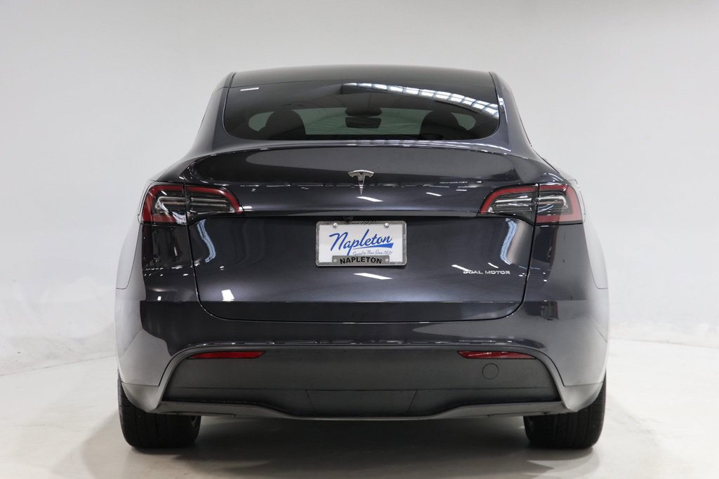 Used 2024 Tesla Model Y Long Range AWD/4WD image 6