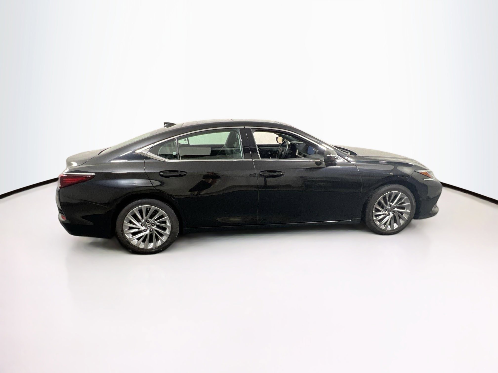 Used 2019 Lexus ES 350 w/ Accessory Package FWD image 4