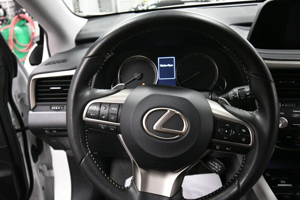 Used 2021 Lexus RX 350L Premium w/ Premium Package AWD/4WD image 13