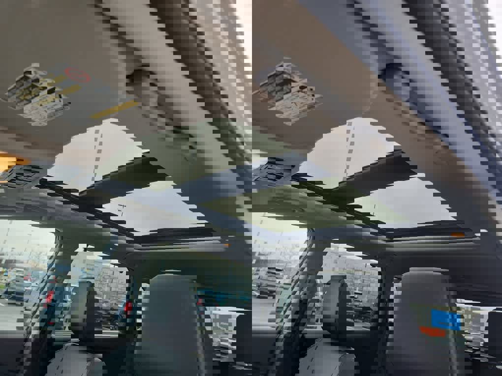 Used 2023 Nissan Rogue SV w/ SV Premium Package image 22