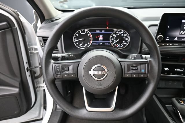 Used 2024 Nissan Rogue SV FWD image 19