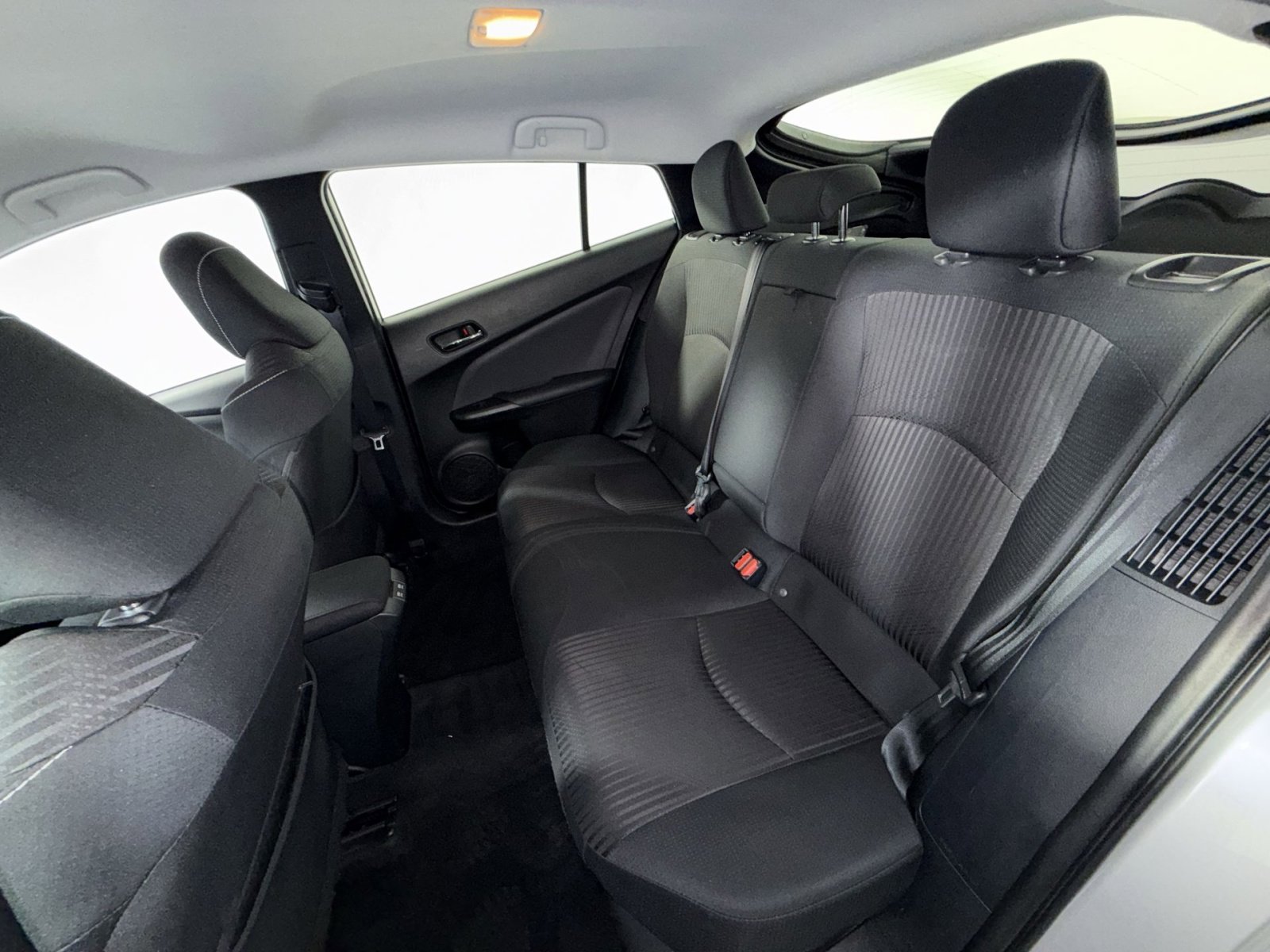 Used 2022 Toyota Prius Prime LE image 23