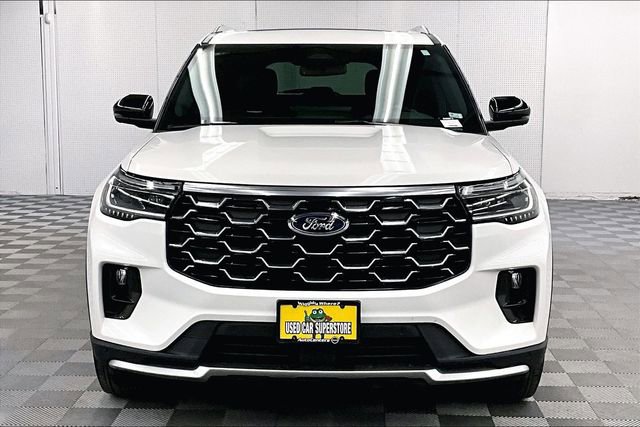 Used 2025 Ford Explorer Platinum image 4