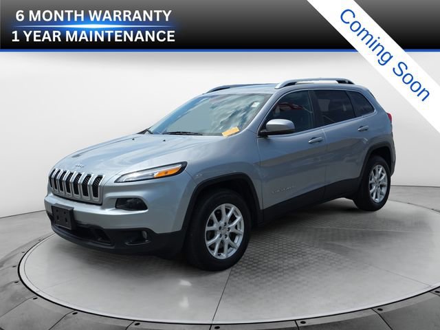 Used 2016 Jeep Cherokee Latitude w/ Safety/Convenience Group AWD/4WD image 1