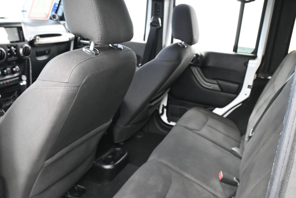 Used 2014 Jeep Wrangler Unlimited Sport w/ Power Convenience Group AWD/4WD image 31