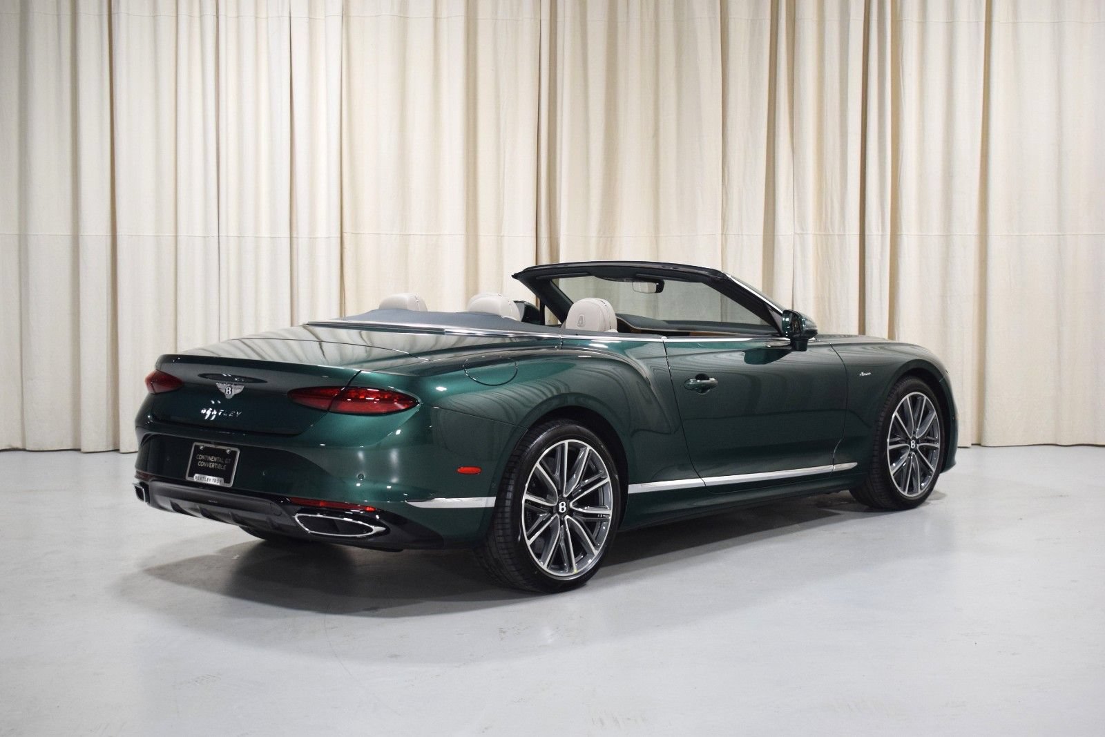 New 2026 Bentley Continental GTC AWD/4WD image 3