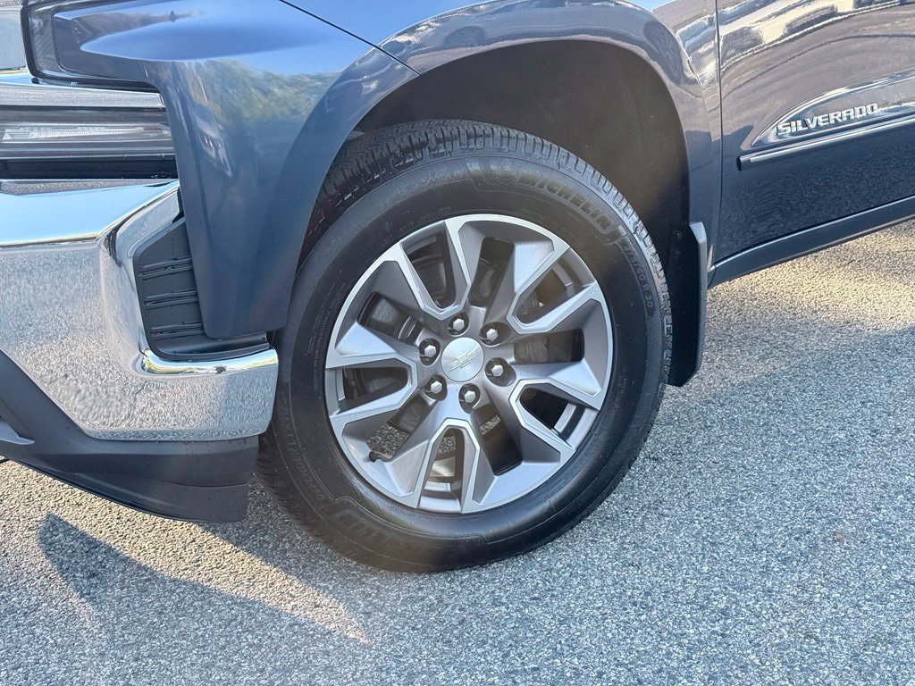 Used 2021 Chevrolet Silverado 1500 LT w/ All Star Edition Plus AWD/4WD image 2