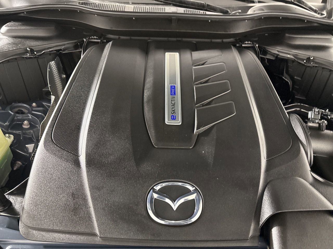 Used 2025 MAZDA CX-70 Plug-In Hybrid w/ Premium Plus image 32