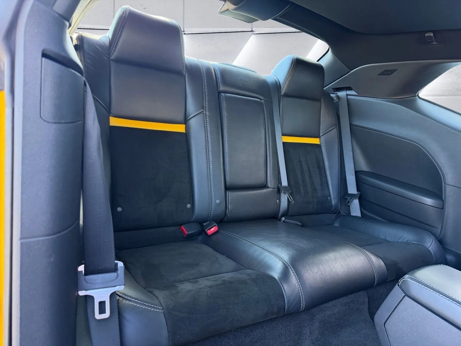 Used 2010 Dodge Challenger SRT8 w/ Special Edition Group image 12