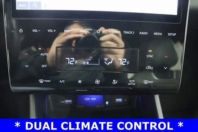 Used 2024 Hyundai Santa Cruz Limited image 15