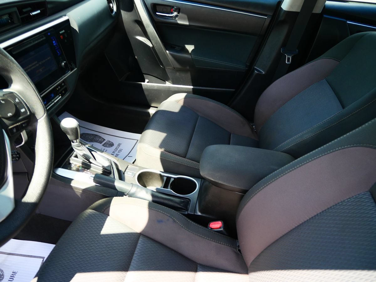 Used 2017 Toyota Corolla LE FWD image 14