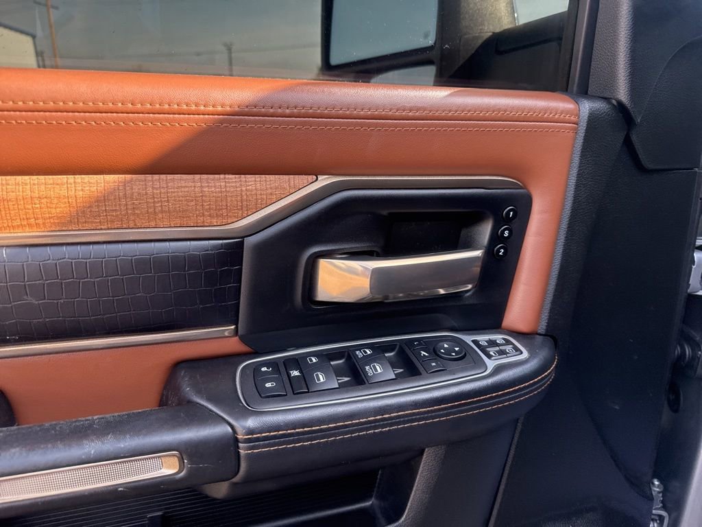 Used 2023 RAM 2500 Limited AWD/4WD image 13