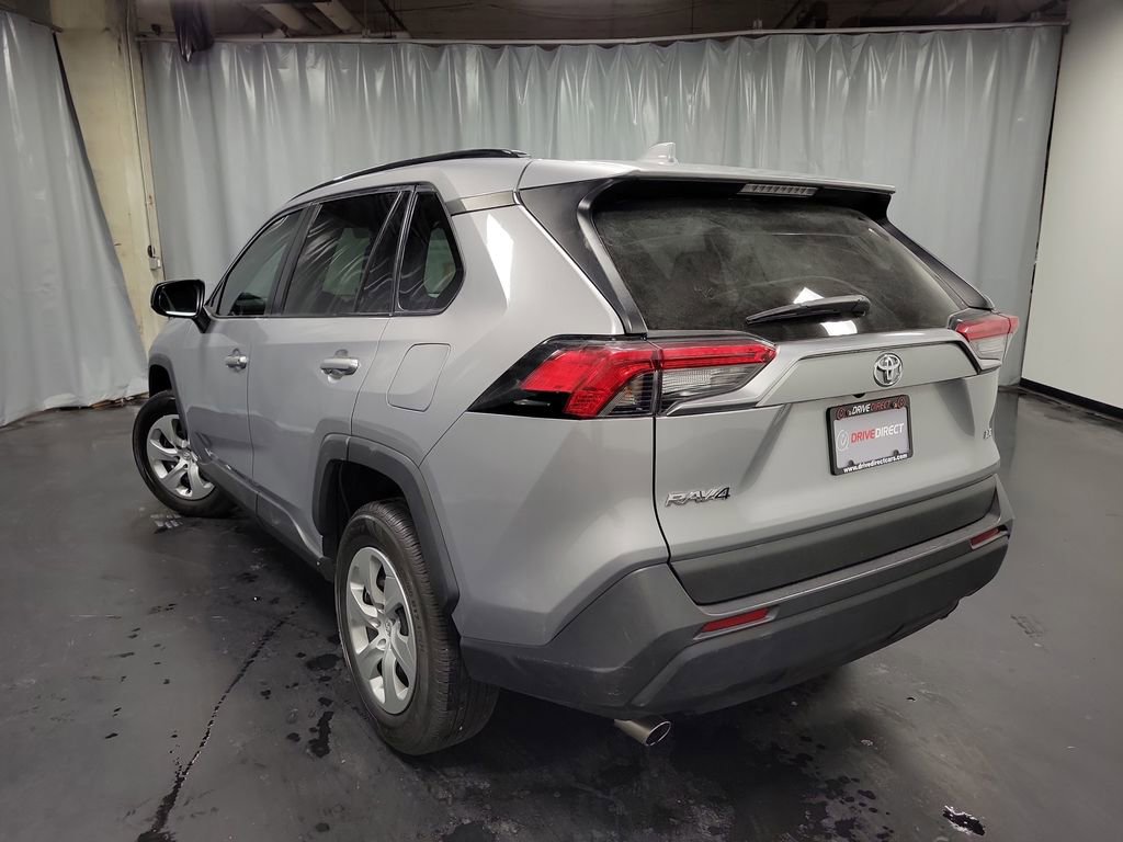 Used 2020 Toyota RAV4 LE image 6