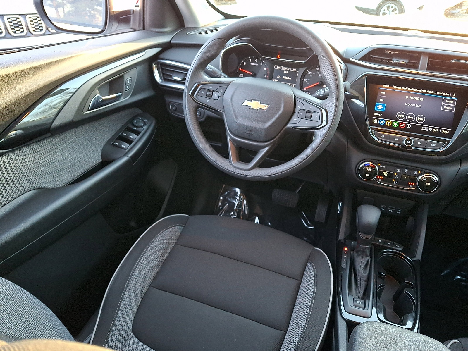 Certified 2023 Chevrolet TrailBlazer LT w/ Convenience Package AWD/4WD image 14