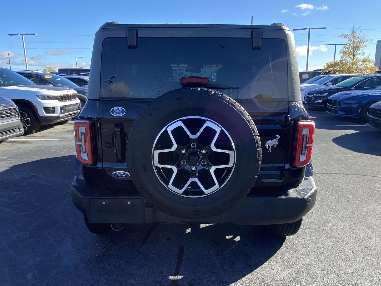 Used 2024 Ford Bronco Outer Banks image 6