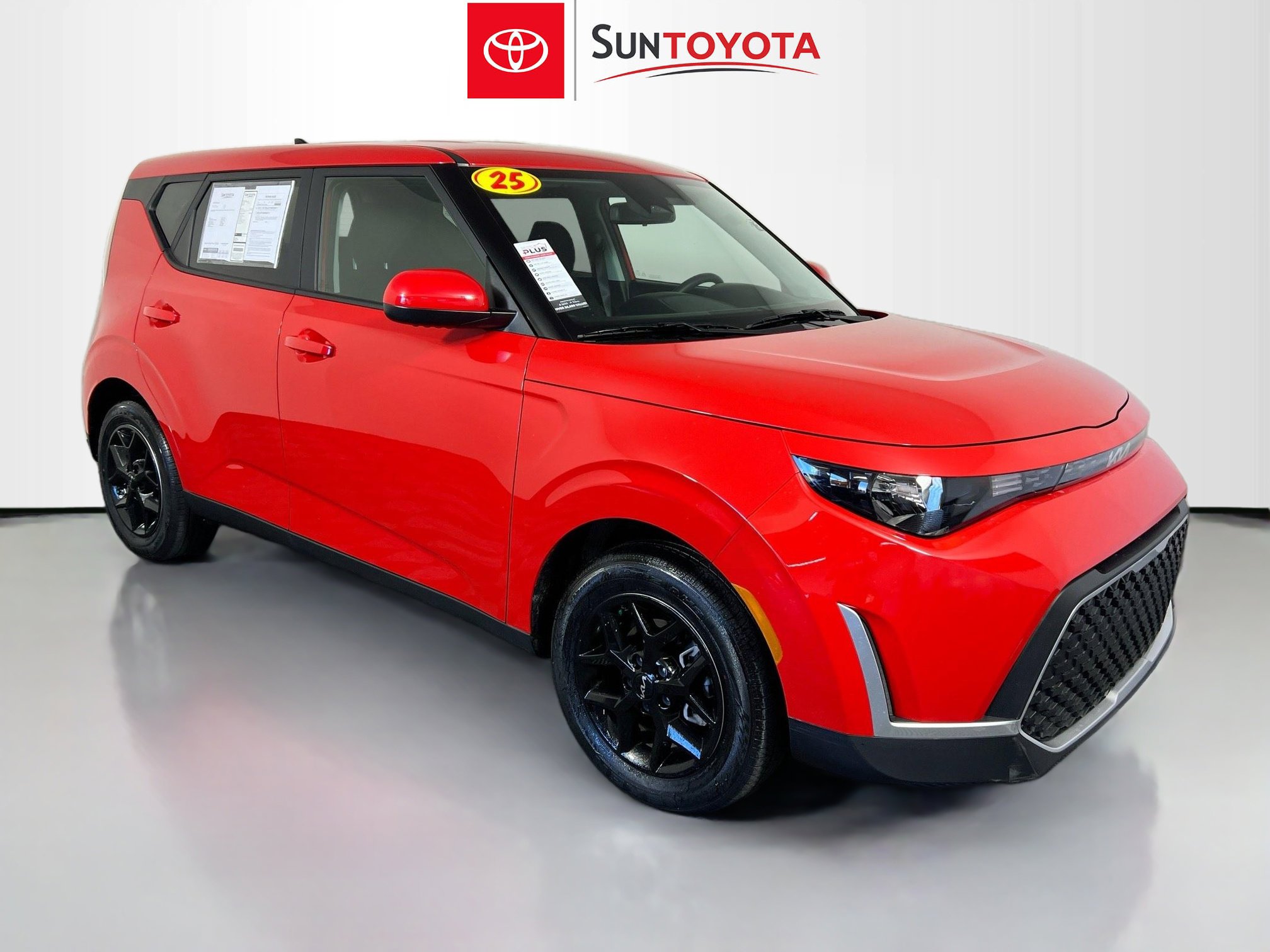 Used 2025 Kia Soul LX w/ LX Technology Package image 1