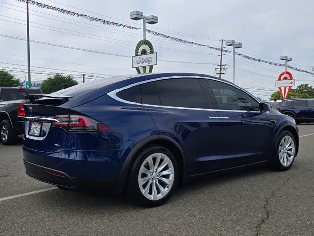 Used 2018 Tesla Model X 75D image 5