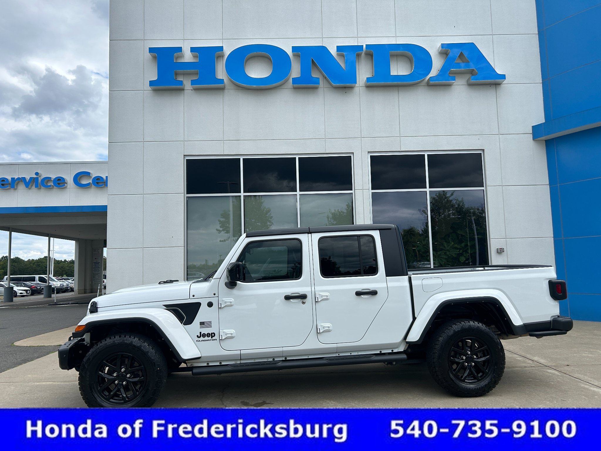 Used 2023 Jeep Gladiator Sport