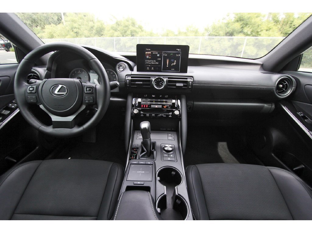 Used 2024 Lexus IS 300 w/ Comfort Package RWD image 10