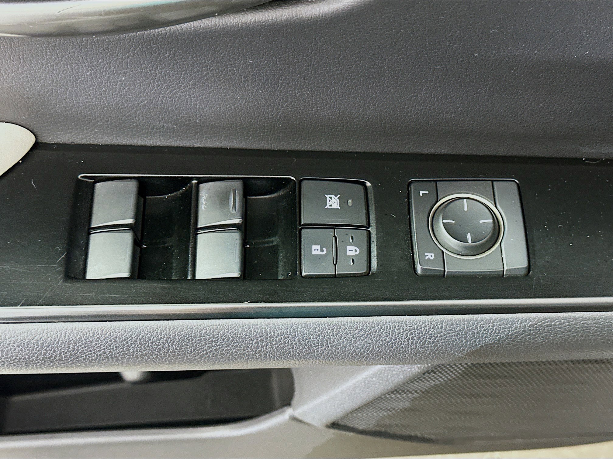 Used 2019 Lexus UX 200 F Sport image 15