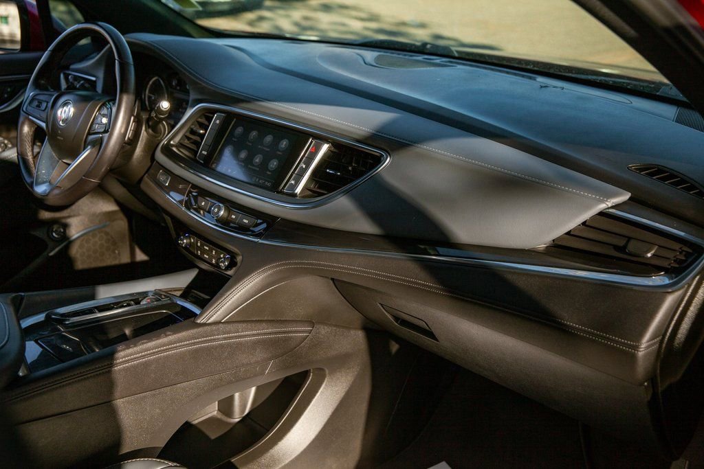 Used 2022 Buick Enclave Essence w/ Sport Touring Edition image 11