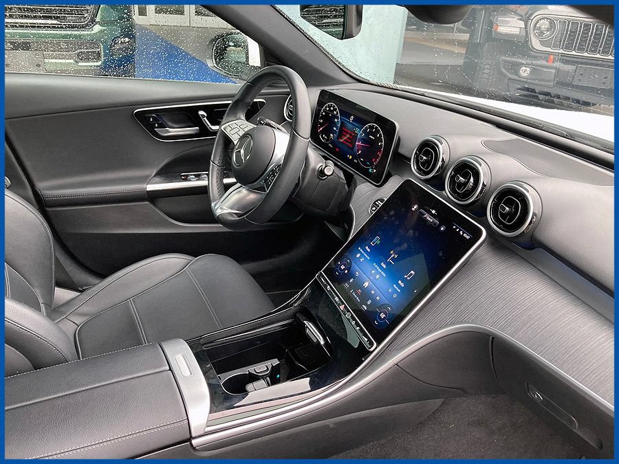 Used 2024 Mercedes-Benz C 300 Sedan image 8