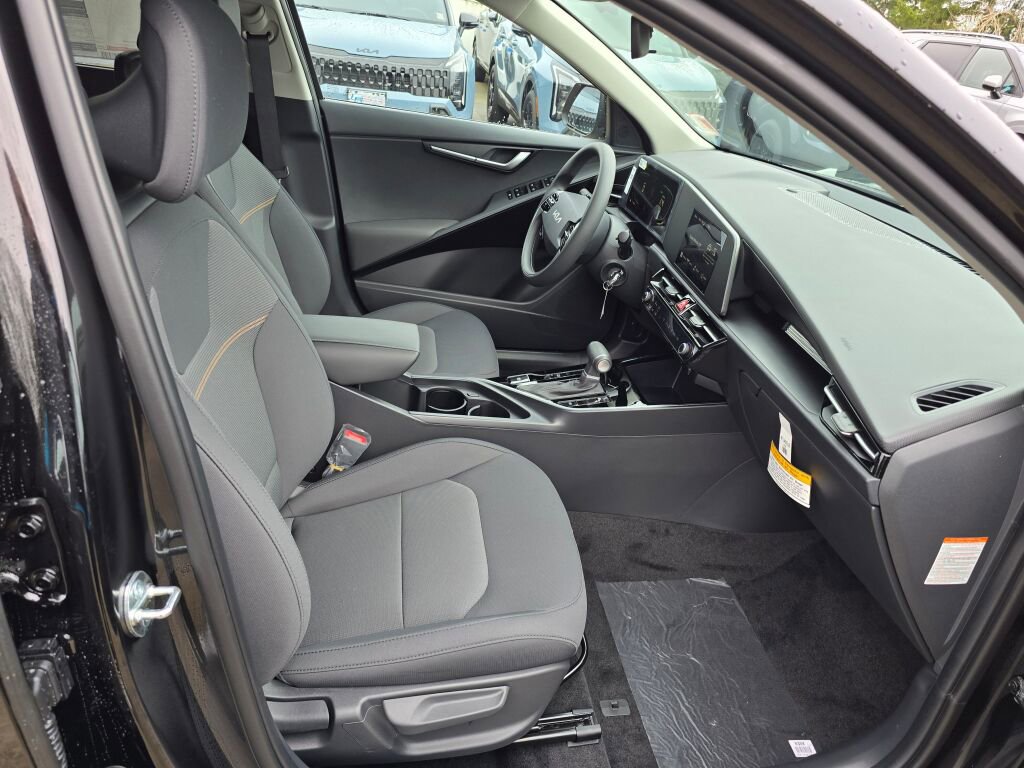 New 2026 Kia Niro LX FWD image 11