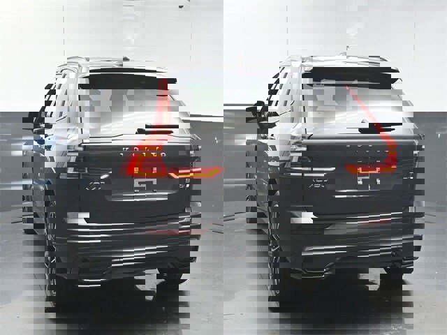 Certified 2023 Volvo XC60 B5 Plus image 6