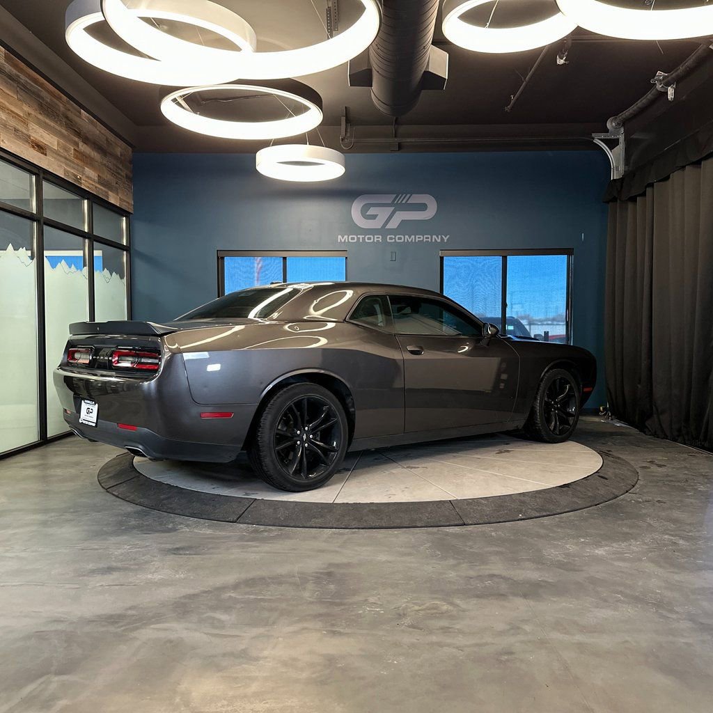 Used 2018 Dodge Challenger SXT w/ Blacktop Package image 3