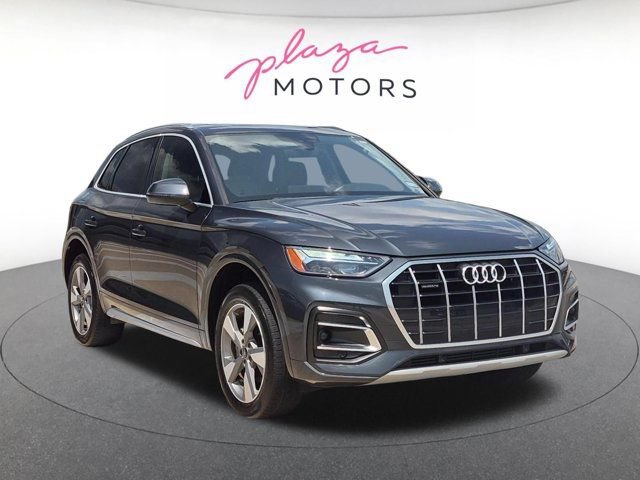 Certified 2023 Audi Q5 Premium w/ Convenience Package AWD/4WD image 3