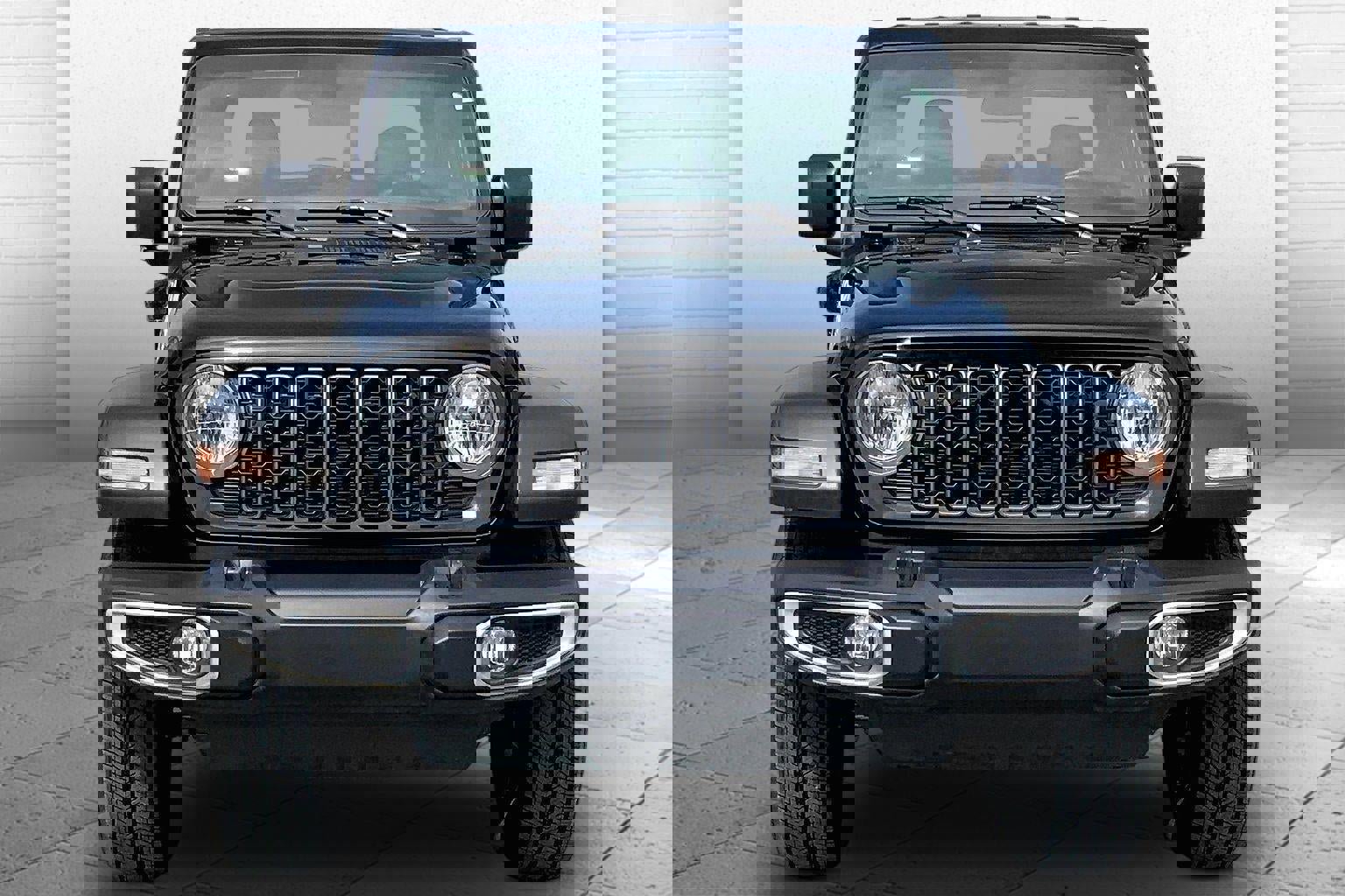 Used 2024 Jeep Gladiator Sport image 2
