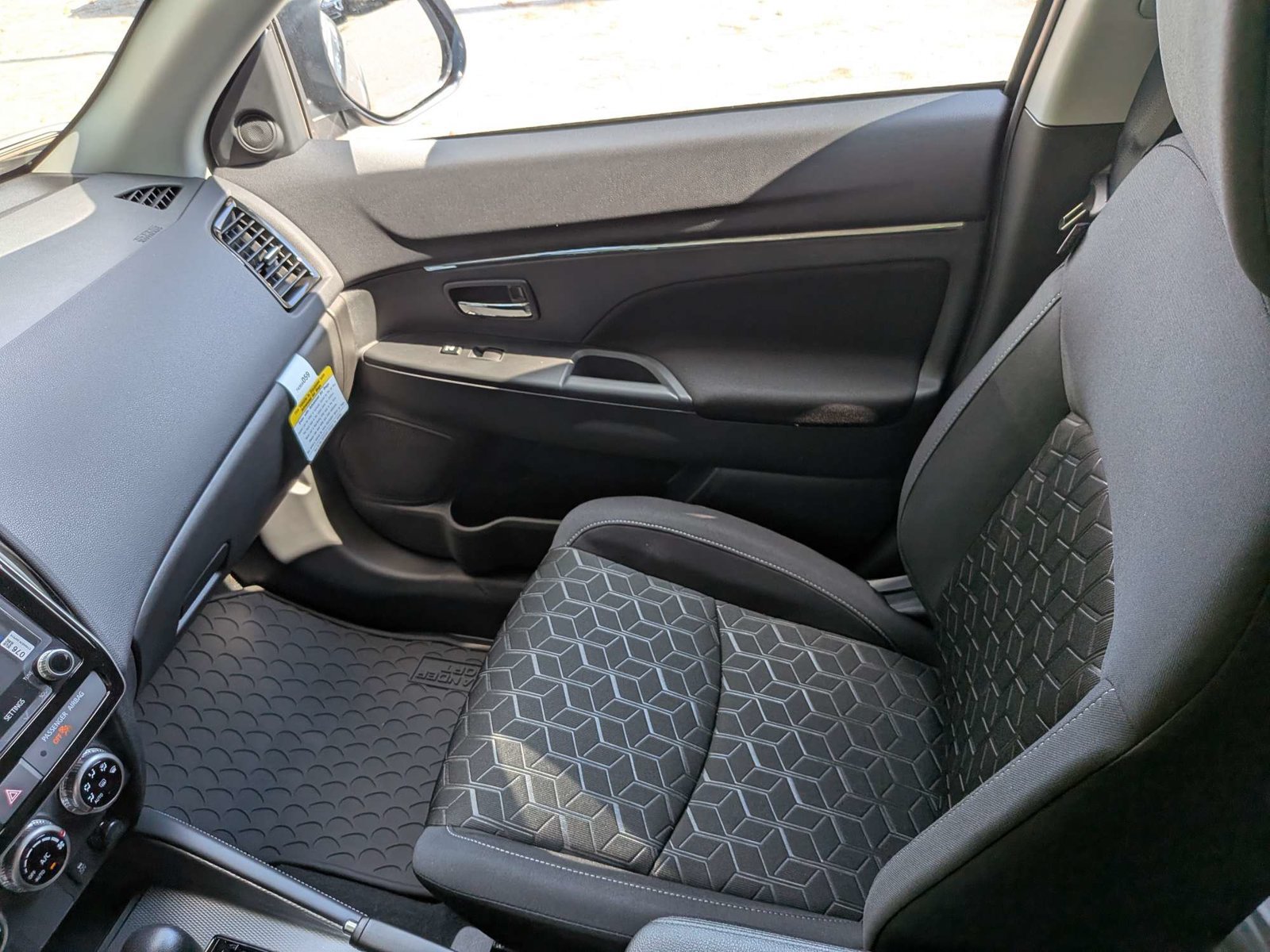 New 2027 Mitsubishi Outlander Sport ES FWD image 16