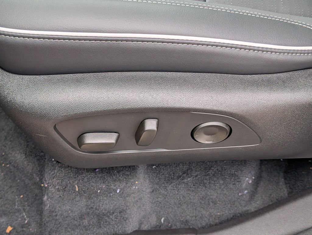 New 2026 Buick Enclave Sport Touring w/ Power Package image 9