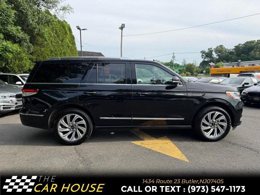 Used 2024 Lincoln Navigator Reserve AWD/4WD image 9