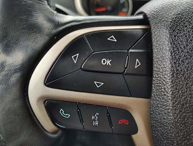 Used 2015 Jeep Cherokee Limited image 18