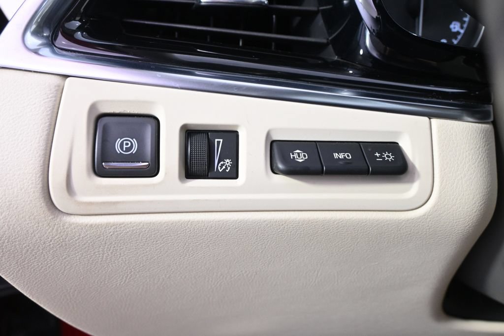Certified 2024 Cadillac XT6 Premium Luxury w/ Technology Package AWD/4WD image 24