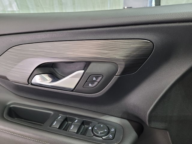 Used 2023 GMC Terrain SLE image 45