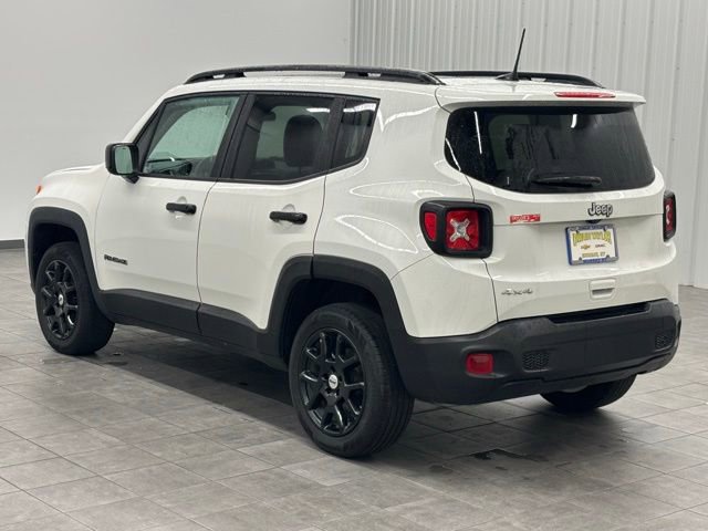 Used 2023 Jeep Renegade Latitude w/ Sun/Sound Group image 4