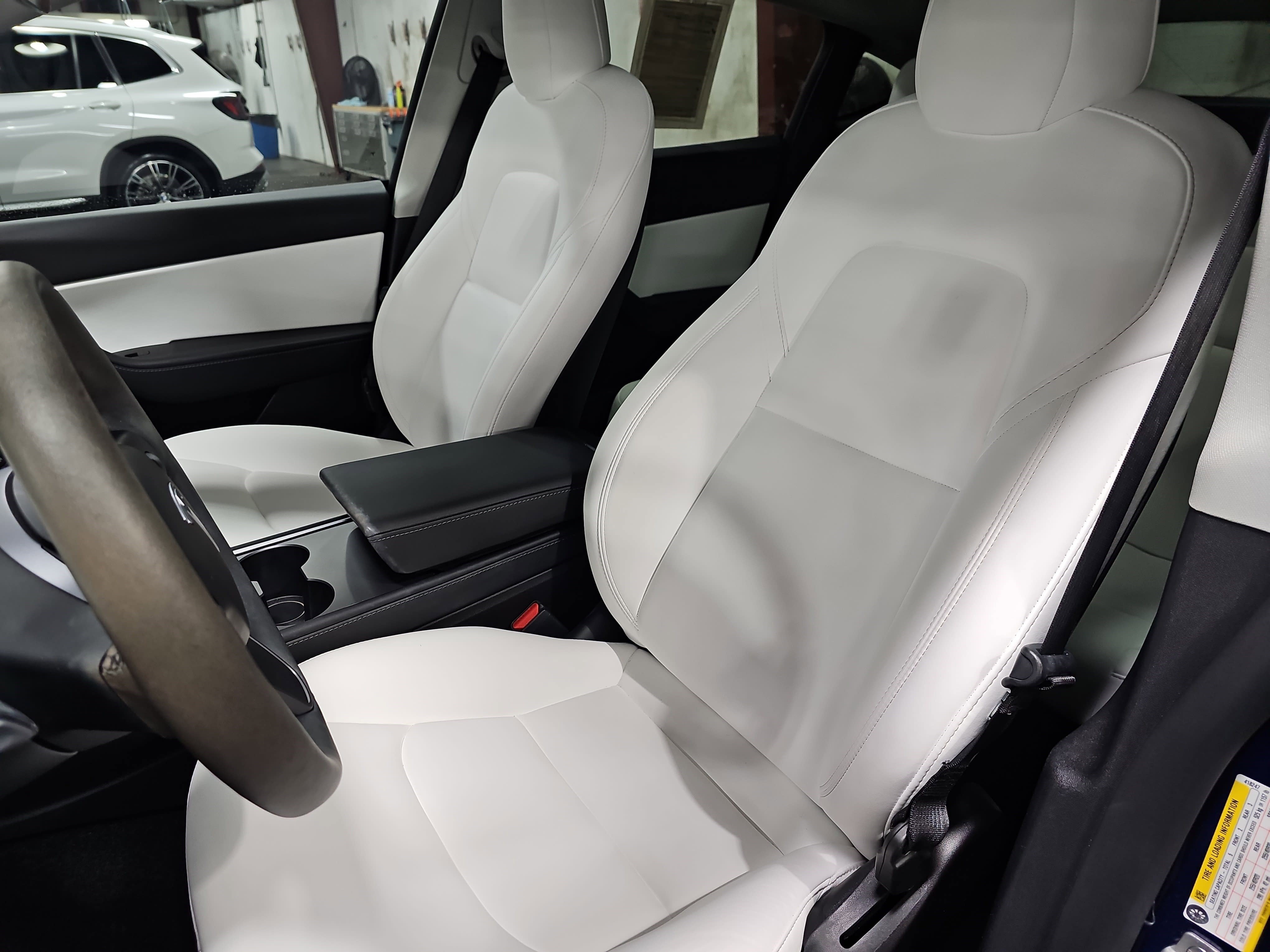 Used 2022 Tesla Model Y Long Range image 16